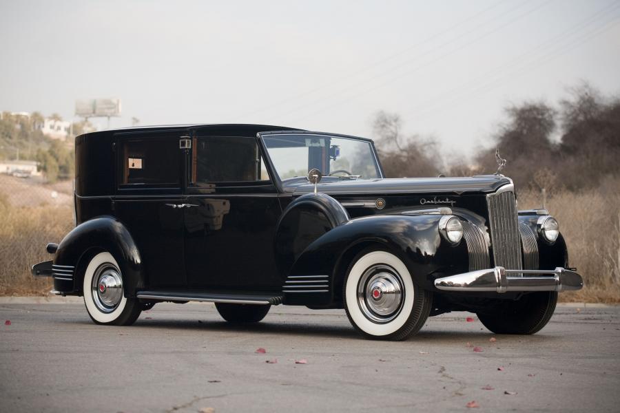  Packard Super Eight 160 Town Car 1941 года  (фото 1 из 4)